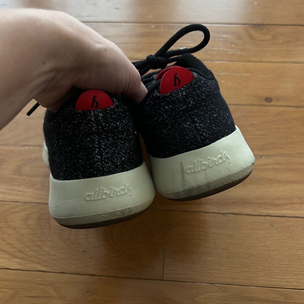 Allbirds Wool Runner Mizzle Shoes Women Size 8 Dark Gray Red Lace Up Tie - Picture 8 of 11